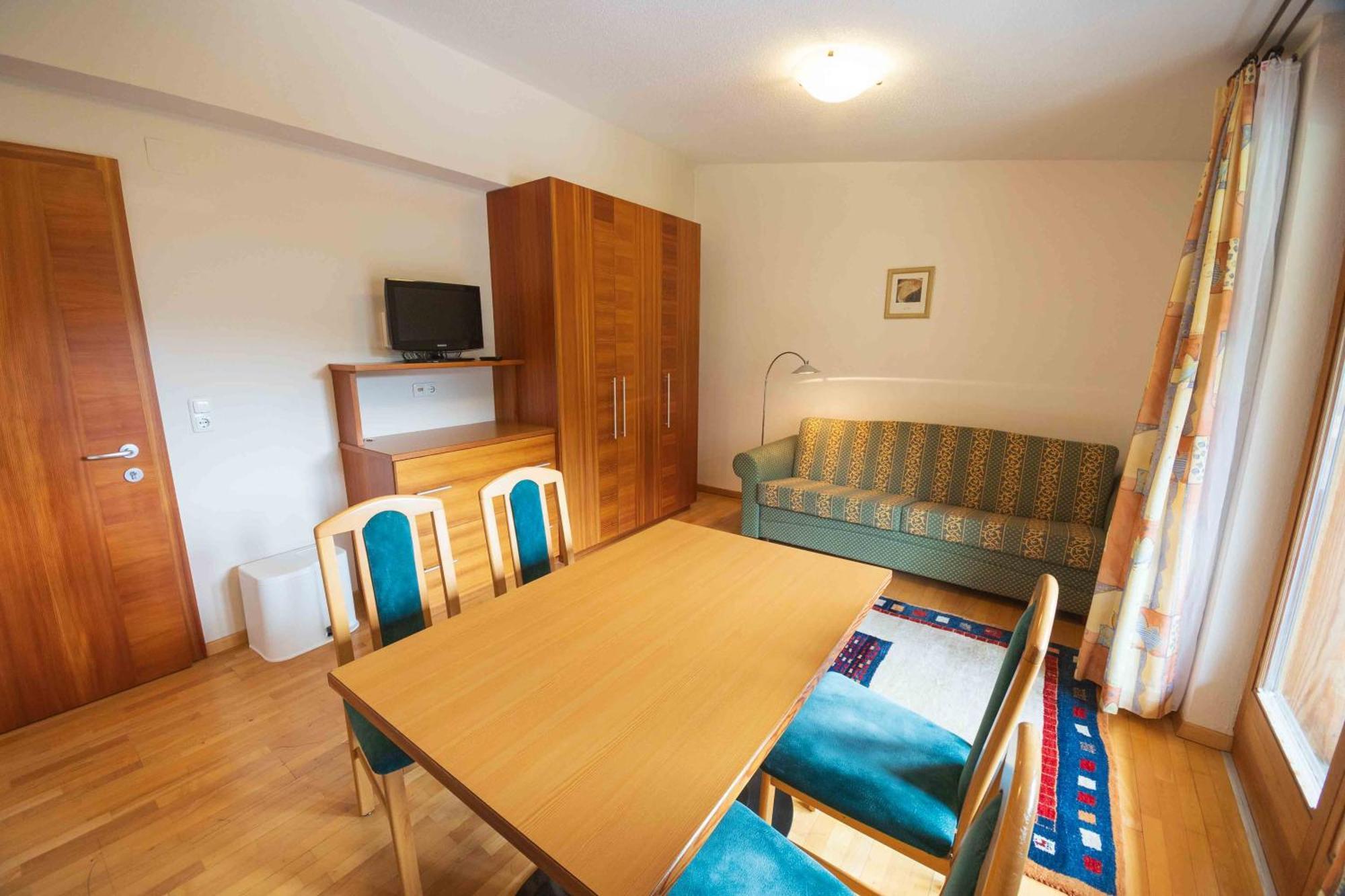 Tirolerhof Hotell Serfaus Rum bild